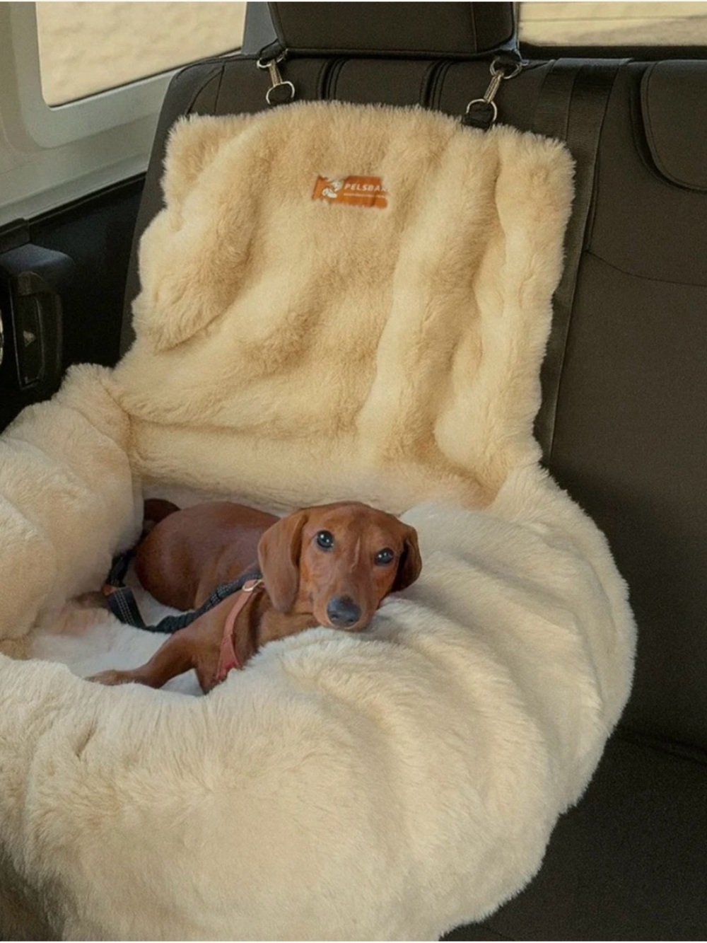 Pelsbarn Plush Cream Dog Car Seat